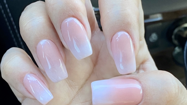 Breaking Down the Glamorous World of SNS Nails