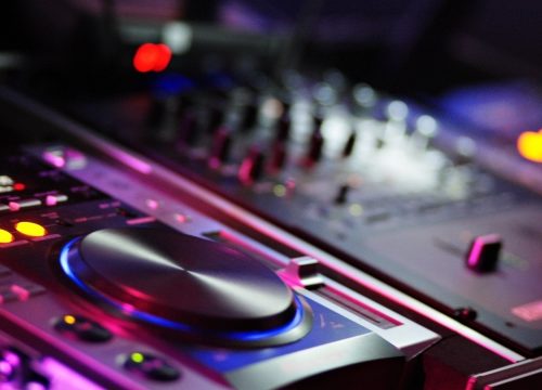 Master of Ceremonies: Elevating Your Wedding Experience with a Stellar DJ