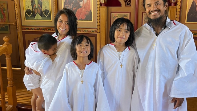 Resplendent Raiments: A Guide to Pastor Baptism Robes